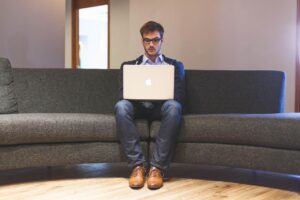 ホワイト企業の見分け方は口コミを信じていい？